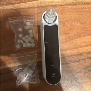 Blackhead pore vacuum